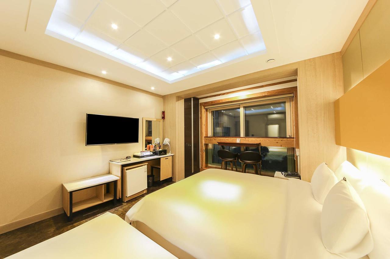 Hotel TopsVille Gangneung Buitenkant foto